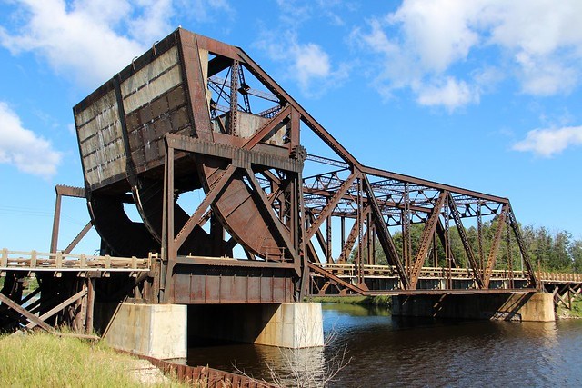 mckellar-lift-bridge-one-flickr.jpg